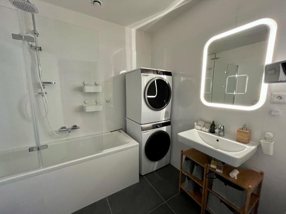 Brno City Center Apartment With Parking And A Big Terrace Ngoại thất bức ảnh