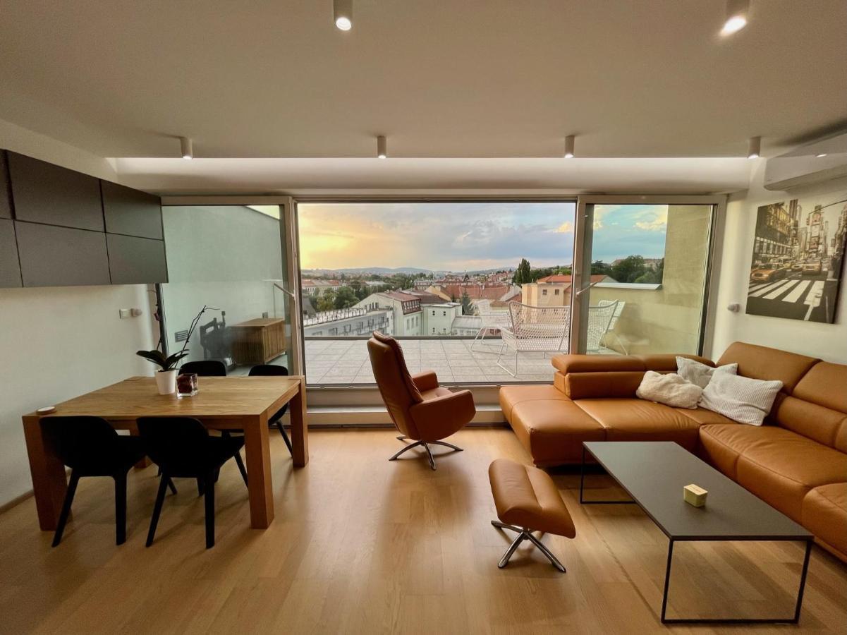 Brno City Center Apartment With Parking And A Big Terrace Ngoại thất bức ảnh